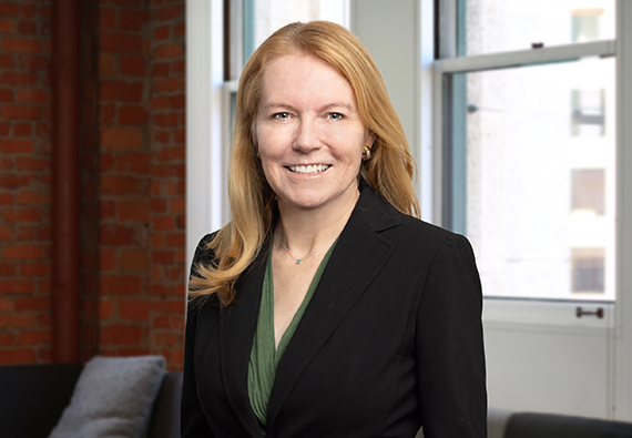 Holly Sutton Headshot